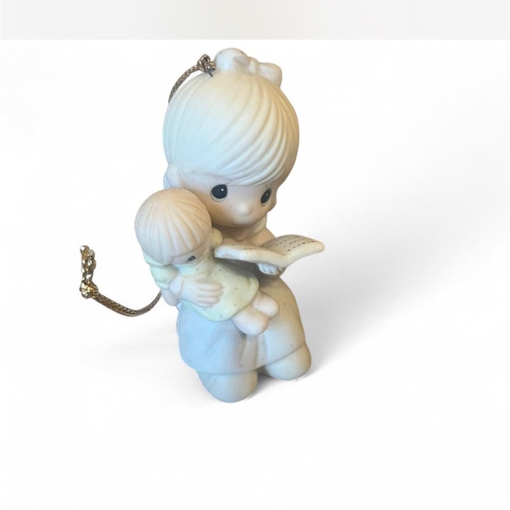 Precious Moments vintage ornament -Tell me the Story of Jesus in good condition!